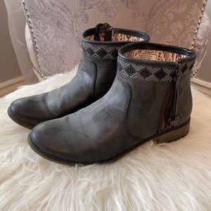 ROXY booties